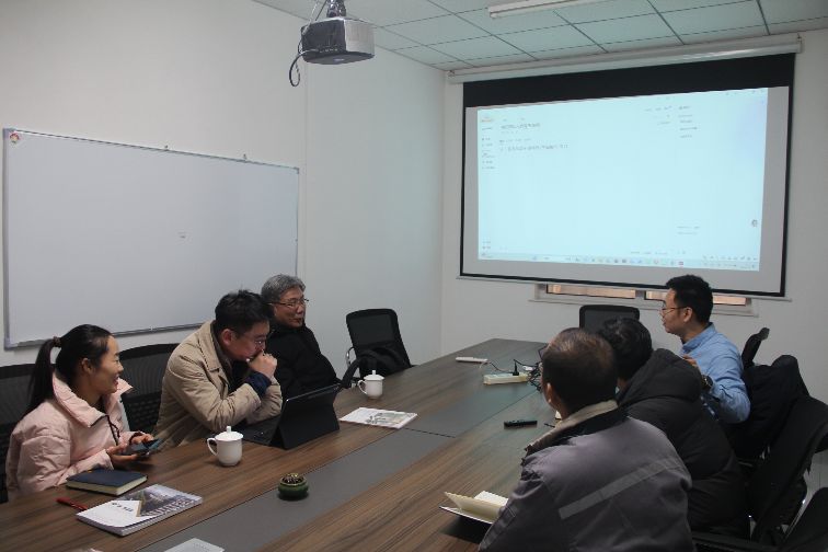 Shandong Lannuo diskite sou inisyasyon pwojè pou laboratwa bri ak kontwòl bri ak pwofesè KWAK, Moon Kyu, Ph.D. ak reprezantan Liang Tongho nan Dongguk University, Kore di sid.